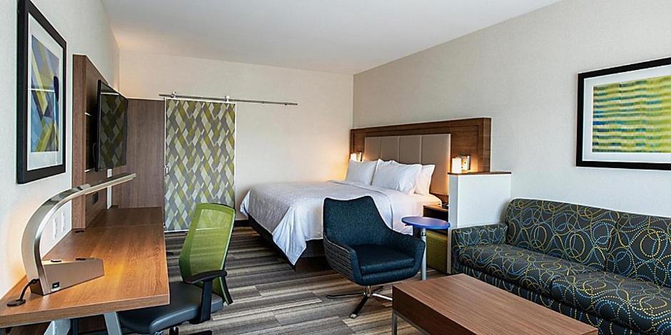 Holiday Inn Express & Suites - Brandon By Ihg エクステリア 写真