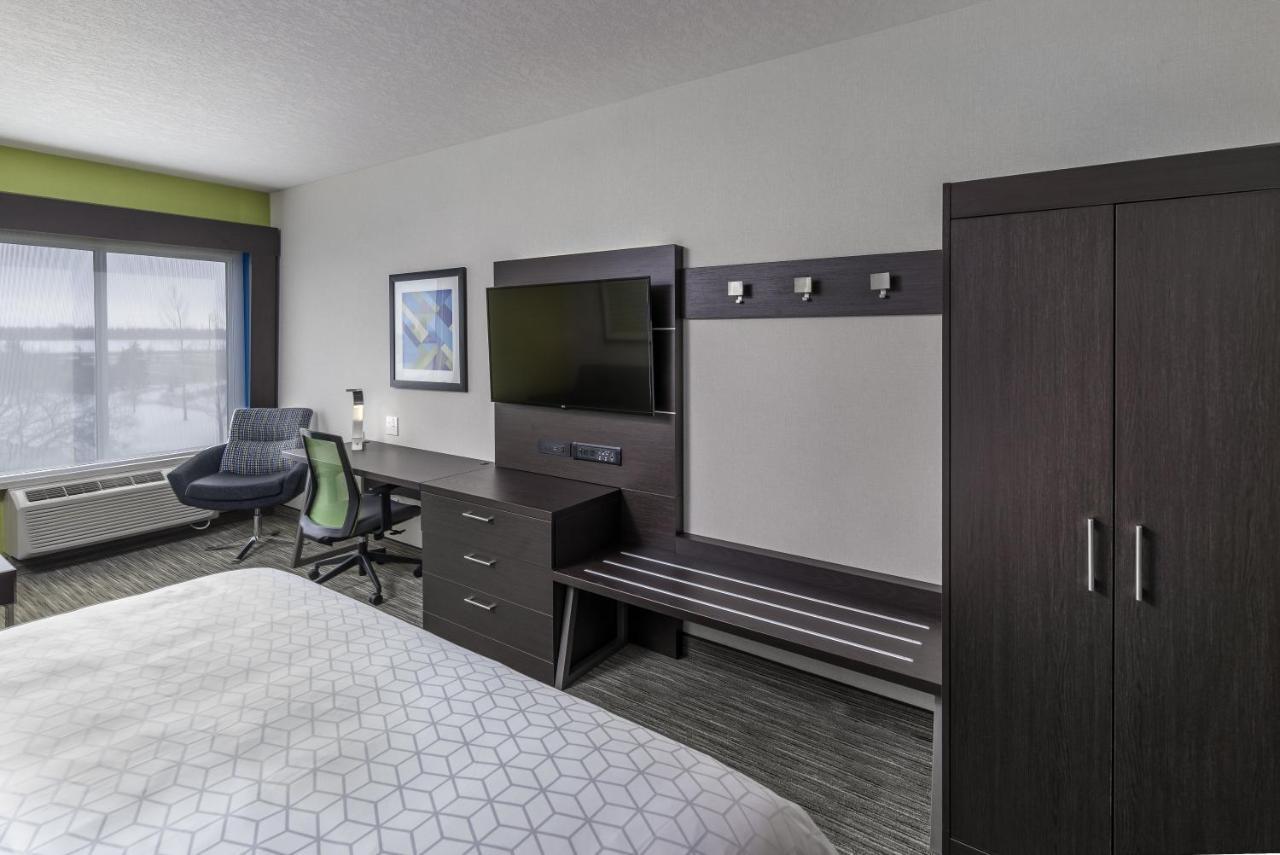 Holiday Inn Express & Suites - Brandon By Ihg エクステリア 写真