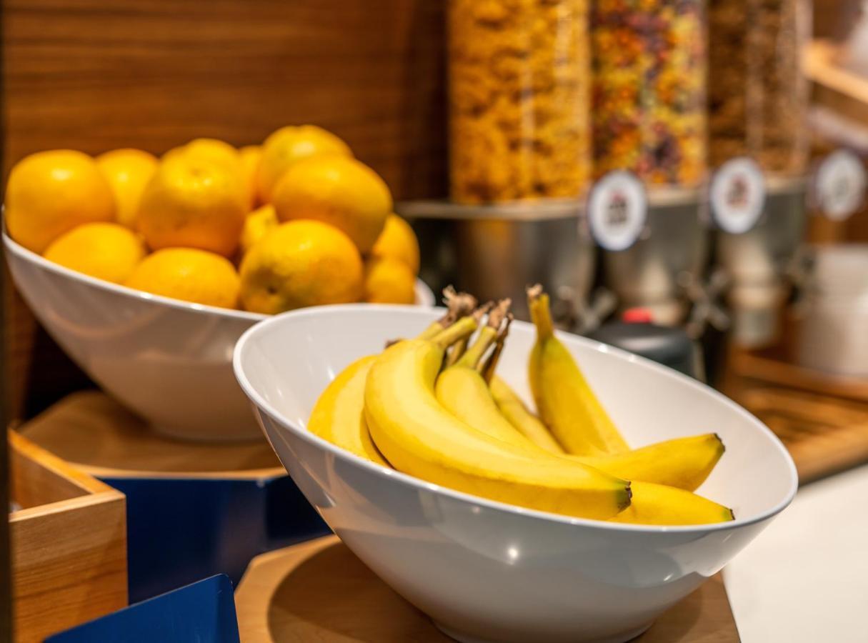 Holiday Inn Express & Suites - Brandon By Ihg エクステリア 写真