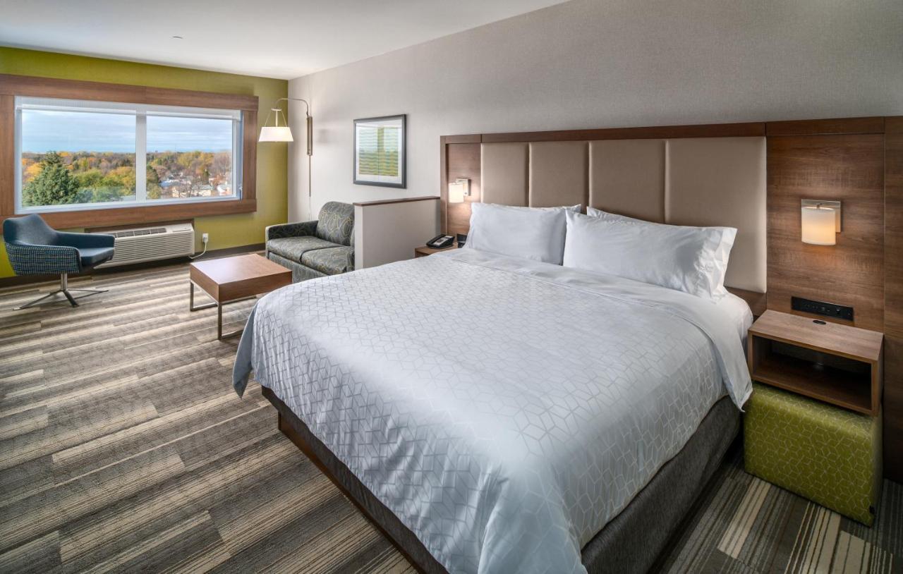 Holiday Inn Express & Suites - Brandon By Ihg エクステリア 写真